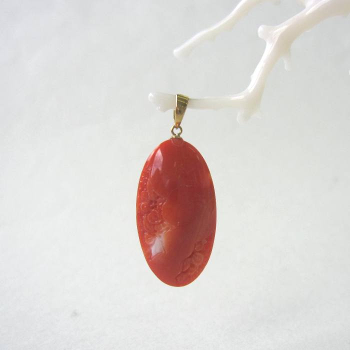 桃珊瑚 オーバル ペンダントトップ K18 宝石サンゴ 珊瑚婚 還暦 誕生日 御祝 厄除 御守 3月の誕生石 ギフト プレゼント 結婚35周年 珊瑚職人