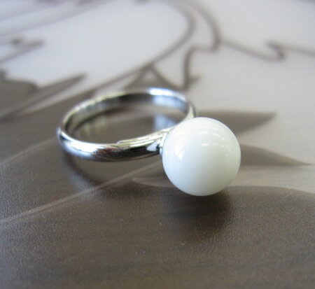 ピュアホワイト 白珊瑚 フリーリング .(8ミリ)指輪 天然石 コーラルアクセ 『宝石サンゴ』 珊瑚婚 還暦 誕生日 御祝 厄除 御守 3月の誕生石 ギフト プ...