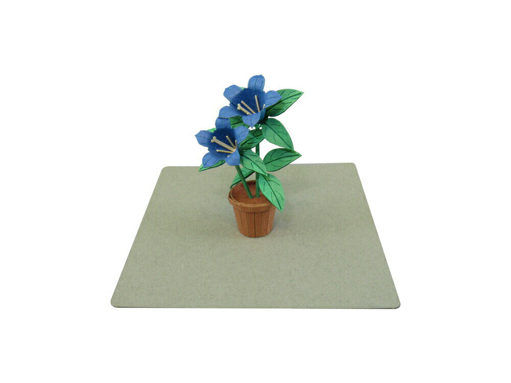 商品説明 みにちゅあーとキットは、細部まで精密にレーザーカットされたカラー硬質紙を貼り重ねて 組み立てればOK！色付きの厚紙なので塗装することもなく精巧な模型が完成しますよ。 完成した模型は、とても “紙” とは思えない、しっかりとした質感、強度を持っています！ 手のひらサイズの可愛い“リンドウ”です。 ■商品名 みにちゅあーとプチ　【リンドウ】 ■セット内容 リンドウキット 組み立て説明書 ■スケール nonscale ■サイズ W25×D25×H45mm ■対象年齢 12才以上 ■組立て所要時間 約2時間 みにちゅあーとプチパッケージ W105×H150×D約3〜5mm ※参考写真は自転車です。 ※写真の色調はご使用のモニターの機種や設定により実際の商品と異なる場合があります。 ※みにちゅあーとキットはキット商品です。完成品ではございません。 看板建築Aを例に作り方の説明をしています。 参考にご覧ください。 >>みにちゅあーとキットの作り方はこちらからどうぞ お奨め商品　一覧みにちゅあーとプチ　Mix-scale どこか懐かしくて何だか可愛くて・・・ ちょっと机の片隅に並べたくなるようなミニチュアたち。 “みにちゅあーと”な手作りの時間をお楽しみください。