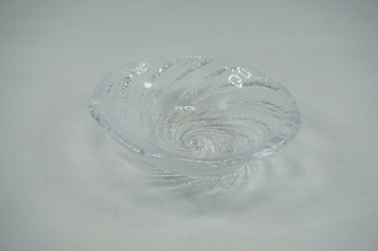 樂天商城 - 荒波小判豆鉢　スキ　ガラス製器　日本製　豆鉢　和食器　かっぱ橋　料理道具のデパート三起堂　煌彩