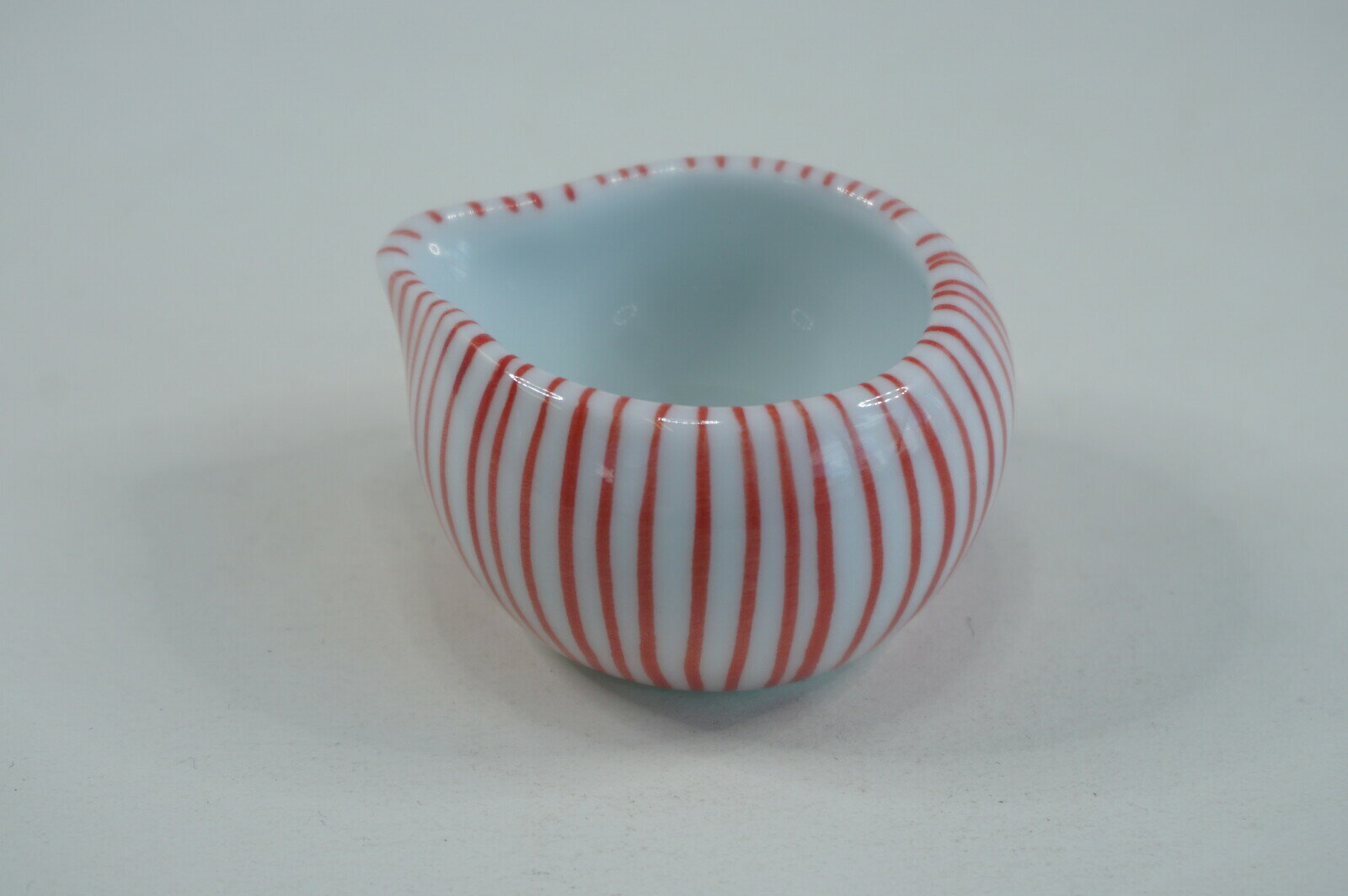 赤十草　片口小付　有田焼　日本製　珍味　小付　和食器 かっぱ橋 料理道具のデパート三起堂 煌彩