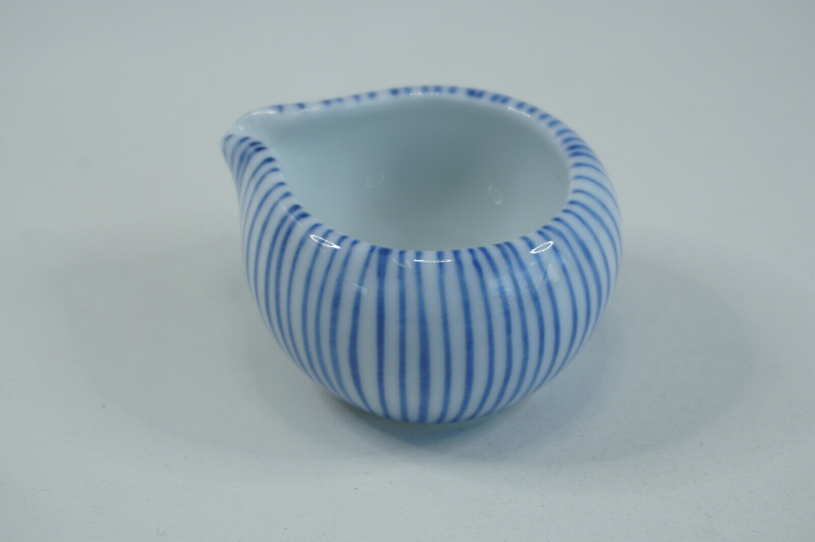 青十草　片口小付　有田焼　日本製　珍味　小付　和食器 かっぱ橋 料理道具のデパート三起堂 煌彩