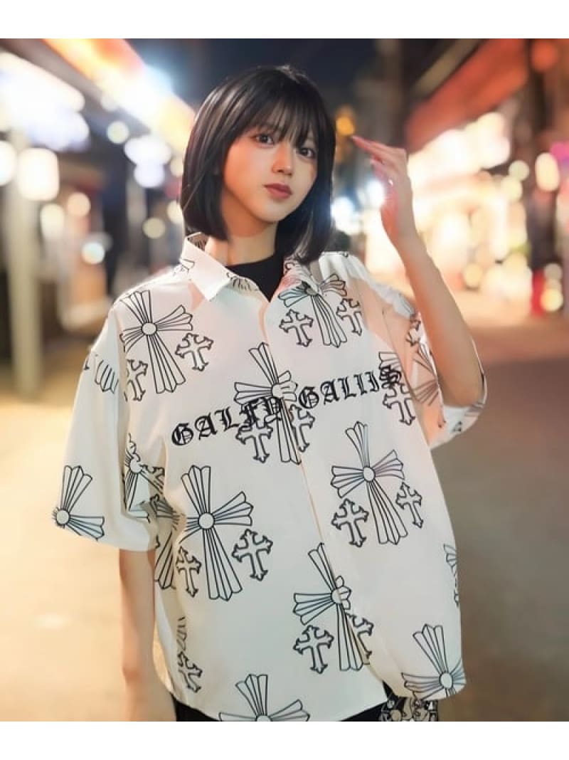 Rakuten - 【GALFY×GALLIS ADDICTION】別注十字架わんわん柄SSシャツ(MENS) GALLIS ADDICTION ジャックローズ トップス シャツ・ブラウス ホワイト ブラック【送料無料】[Rakuten Fashion]