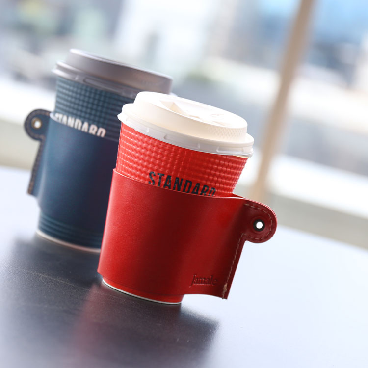 【10%オフクーポン発行中】コーヒースリーブ 本革 日本製 Jamale カップスリーブ トール Mサイズ 栃木レザー ドリンク カップホルダー メンズ 全6色 本革【名入れ 可能】【ネコポスで送料無料】レザー 牛革 卒業 記念品 ギフト プレゼント 4FA (07000065-mens-1r) sankyo-10041541 三京商会(sankyo shokai) サンプル画像2
