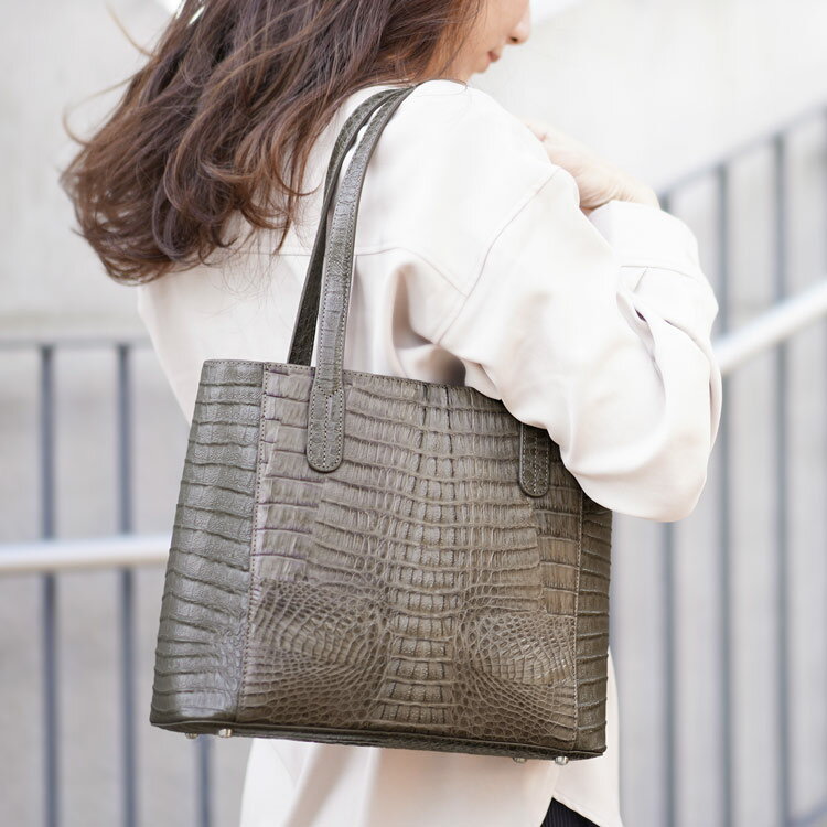 カイマン 牛革 トート バッグ 本革 肩掛け 型押し ファスナー付き 鰐革 40代 30代 (06001652r) クリスマス ギフト プレゼント