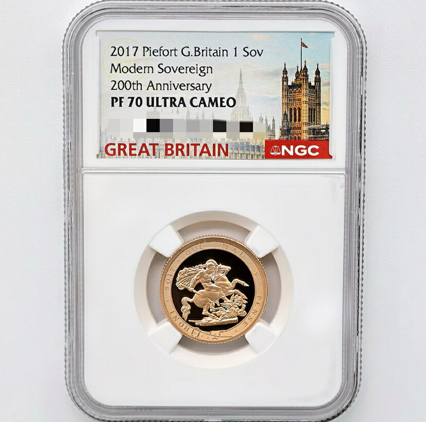 商品詳細 詳細 【発行国】 英国 / Great Britain 【額面】 1ポンド（1ソブリン） / 1 Pound（1 Sovereign） 【発行年】 2017年 【造幣局】 英国王立造幣局 / The Royal Mint 【発行枚数】 3,484枚 【材質】 金 【品位】 0.9167 【量目】 15.97グラム(0.4690 oz AGW) 【直径】 22.00mm 【鑑定機関】 NGC社 【グレード】 PF 70 UC 最高鑑定 【その他】 元箱付 新しい スラブ 注意 備 考 : 掲載商品は、他店舗との併用出品商品となります。 在庫管理は出来る限りリアルタイムな更新を心がけておりますが、万が一欠品の際はご了承下さい。
