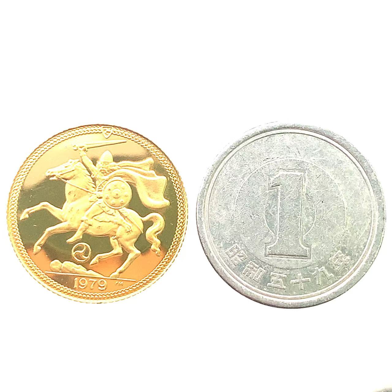39宝飾販売店のエリザベス2世 マン島 ソブリン金貨 1979年 22金 4.1g イエローゴールド コイン GOLD コレクション 美品｜アングル3