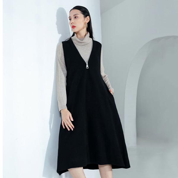 大きいサイズ レディース ニット ベストジャンパースカート Aライン ハイゲージ ジッパー風Vネック エコロジカルカシミア メリノフール 抗ピリング繊維 ミモレ丈 ブラック グリーンブラウン ベージュブラウン フリーサイズ 2024秋冬新着【予約】