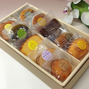 【送料込】厳選☆焼き菓子10種類ギフトセット【結婚・出産内祝】【お中元・お歳暮・お年賀】母の日・父の日・敬老の日【お供え・法事・お返し】【楽ギフ_包装選択】【あす楽対応】