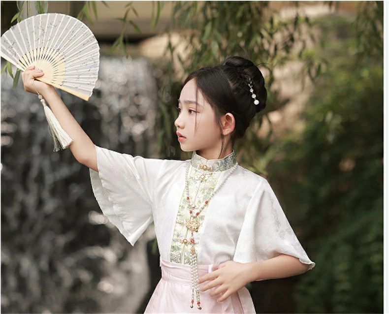 女の子の夏服の馬面スカートセット新型子供の女の子の国のファッションの古風な漢服の大魚海棠スカート