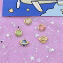ハート 地球 宇宙 カラークリスタル イニシャル チャーム パーツ 金具 パーツ ピアス パーツ ヘア アクセサリー カン付 ハンドメイド【2ケ】