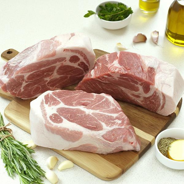 カナダ産 肩ロースブロック　500g〜（大麦三元豚使用）のサムネイル