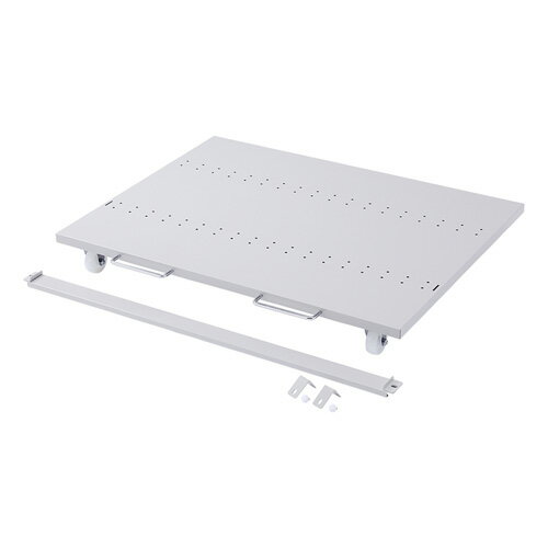 商品詳細eラックW1000mm用CPUスタンド。特長●納期は受注後2から3週間です。●ラックとは独立しているので、荷重を分散する事ができます。●取っ手、キャスター付きでメンテナンス時、手前に引き出すことができます。●機器固定ベルト（RAC-BL1）取り付け穴付きです。●金具によってラック本体と固定することも可能です。※ER-*Nシリーズ以外にも設置は可能ですが前方にはみ出します。※ER-*Hシリーズの下部へ設置する場合、サイドフレームへの固定ができません。この場合、付属のフットバーも使用しません。仕様■カラー：ライトグレー ■サイズ：W924×D740（取っ手を含む）×H107mm■重量：9.9kg■梱包：1個口/1040×845×65mm・12kg■出荷形態：ノックダウン組立式■材質：スチール（エポポリ粉体塗装）■耐荷重：150kg表示された検索窓に商品番号を入力してください【 商品番号：ER-100CPU 】【2015年9月登録】関連キーワード：サンワサプライ 4969887129241※お届け先は、法人様のみになります。個人様宅へのお届け、代引きでのお支払いはできません。※代引きでのお支払いはできません。