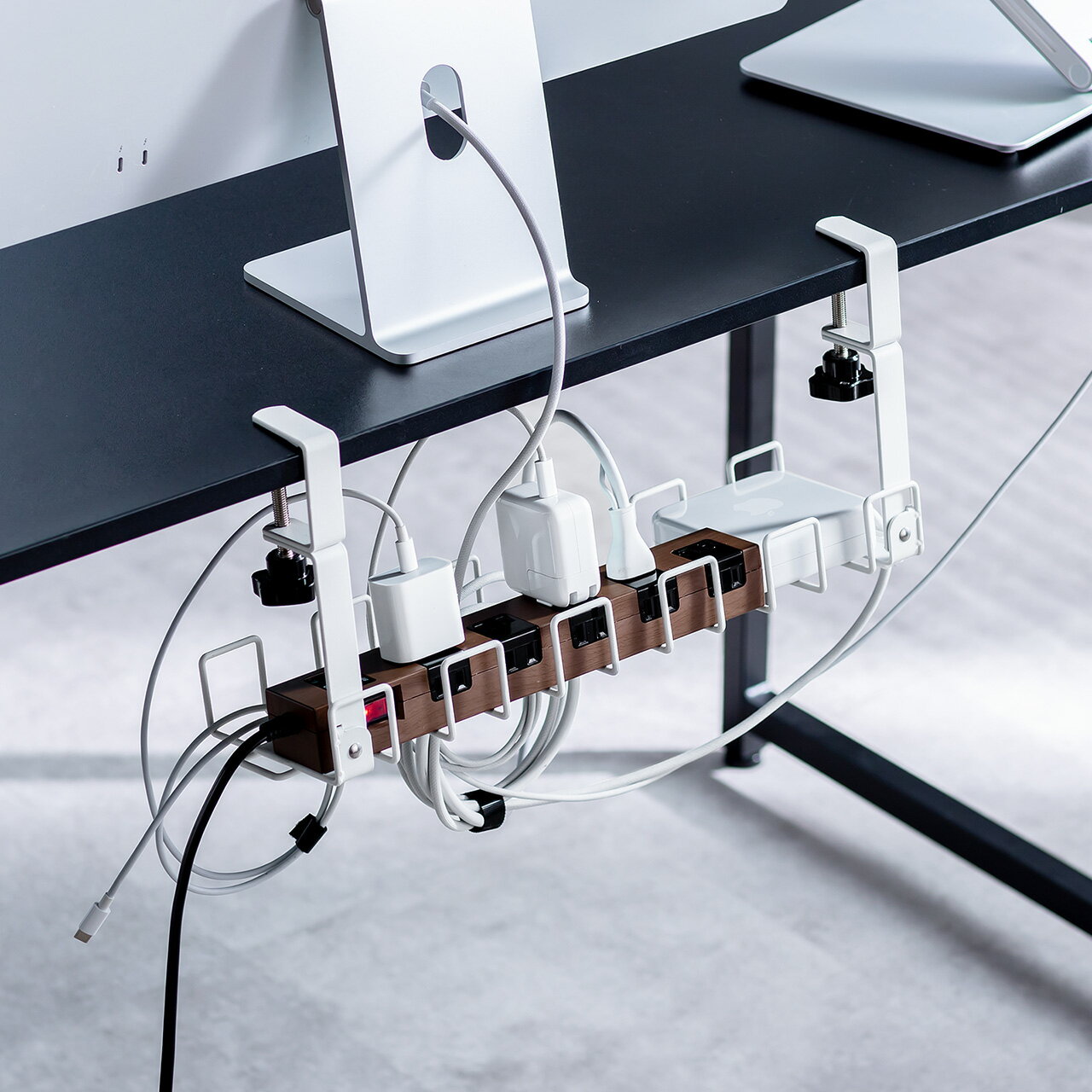 ケーブルトレー 幅42cm クランプ固定 ワイヤータイプ ケーブルオーガナイザー ケーブル収納 小型 配線受け 電源タップ