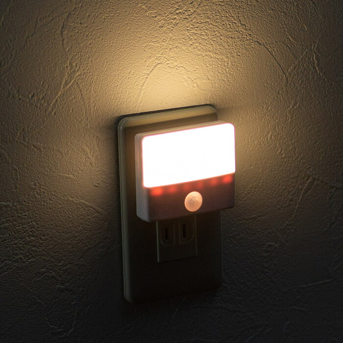 人感センサー LEDライト コンセント接続 自動点灯 薄型 ［800-LED026］