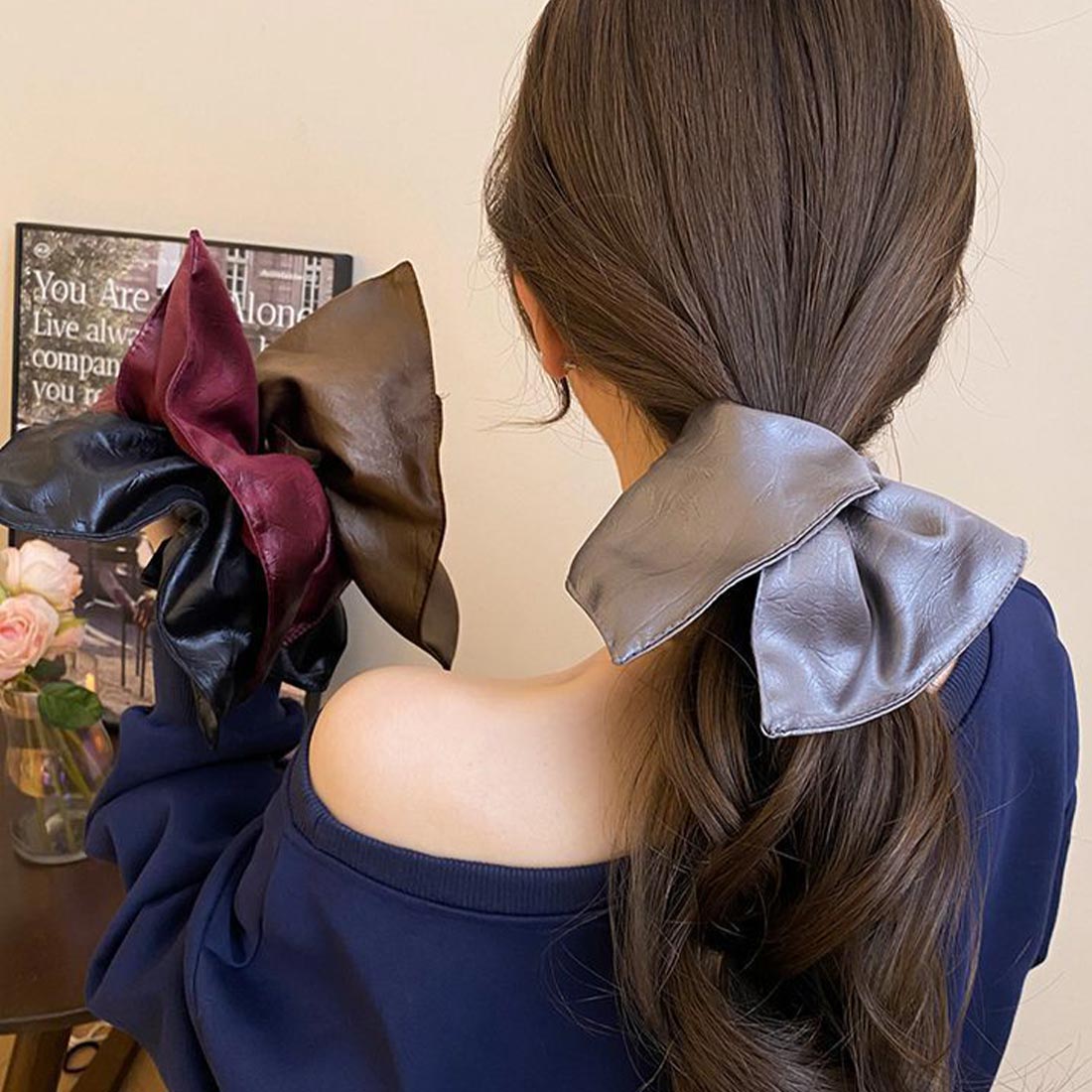 ボリューミー 韓国ファ 後ろ姿を華やかにするシュシュ おしゃれ リボン ヘアアクセサリ 上品 まとめ髪 フェミニン ツヤ感 華やか