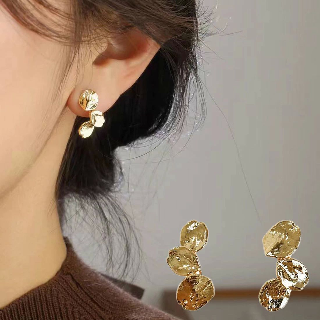 カジュアル きらめき 華やか アクセサリー スタイリングにきらめきを添えるプレートピアス 両耳 輝き シンプル 華やか おしゃれ