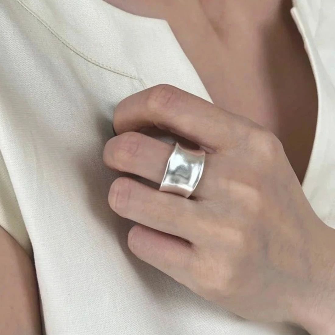 韓国ファッ 指輪 おしゃれ トレンド プレゼント アクセサリー ユニセックス どんなスタイルにも馴染むリング シルバー オフィス