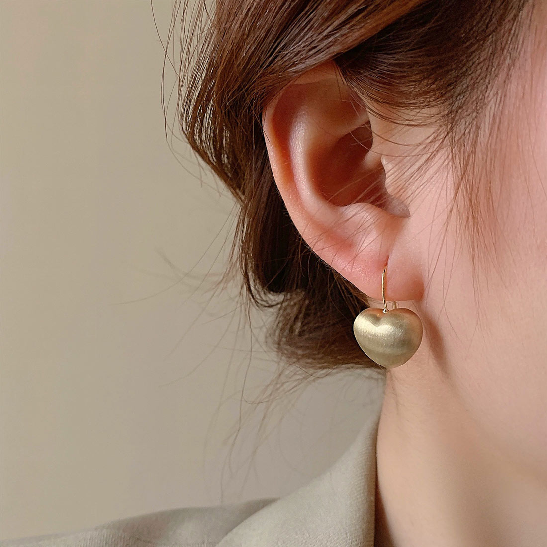 華やか おしゃれ 上品 お出かけ カジ アクセサリー 韓国ファッション 日常にちょっとした特別感をプラスするハートピアス 両耳用