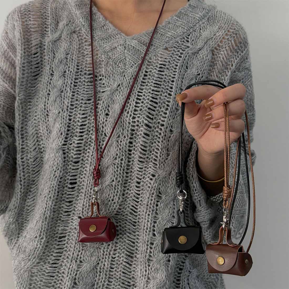 ポーチ 小さい アクセサリー コンパクト 携帯 小物いれ イヤホン 小物の迷子防止にストラップ付きミニポーチ 首かけ 小銭 ミニ