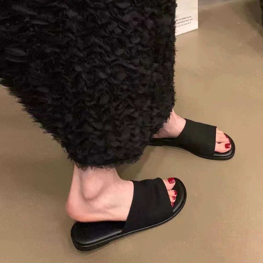 ぺったんこサンダル 抜け感 フラットソール 安定感にリラックスできるミュールサンダル 靴 シューズ ナチュラル 安定感 シンプル