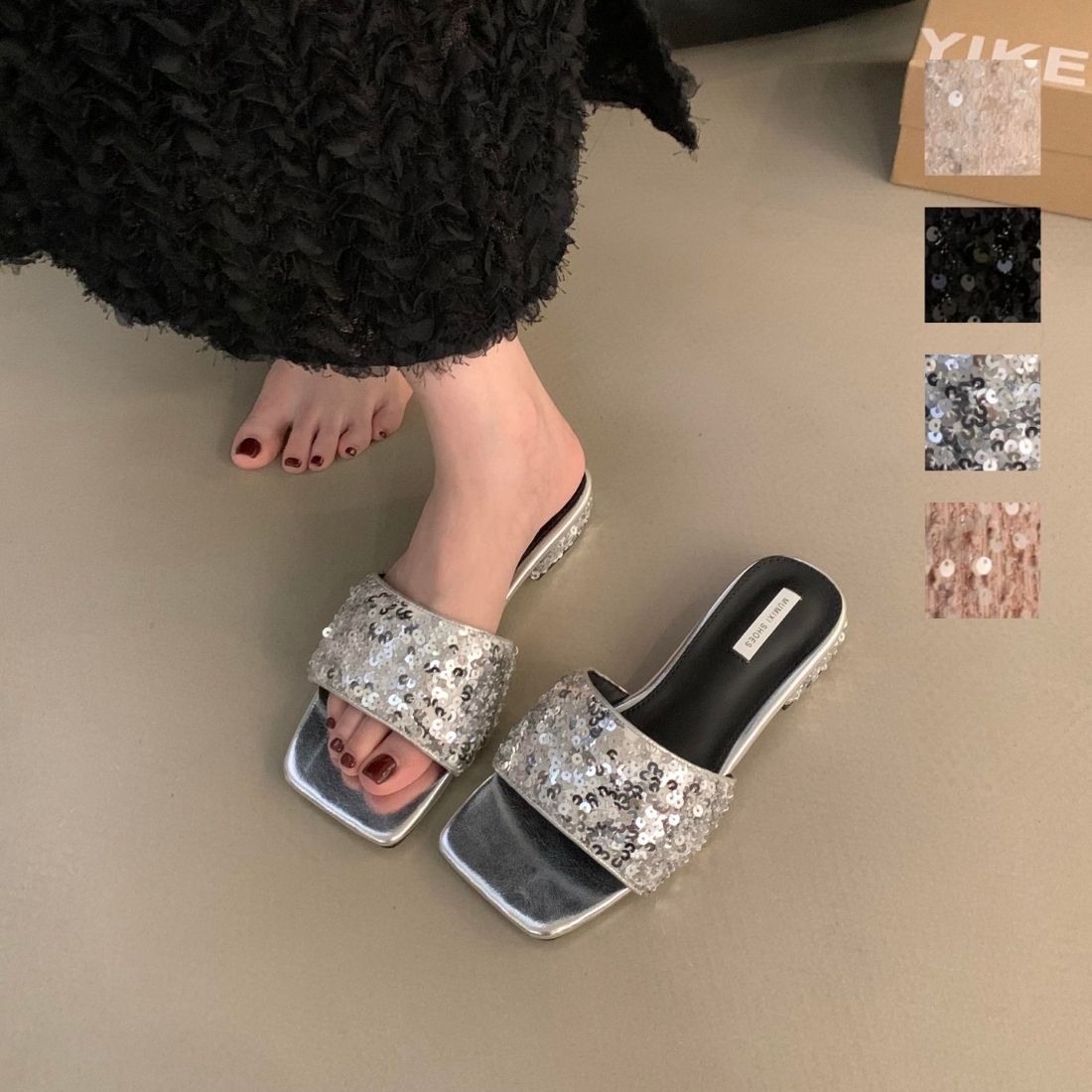 スパンコール 手軽に履ける長時間のお出かけも疲れにくいスパンコールサンダル トレンド ローヒー シャイニー おしゃれ 旬 輝き