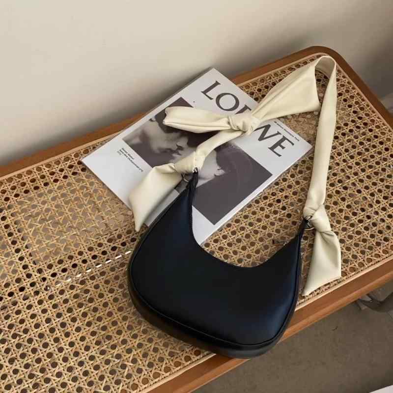 バッグ ハンドバッグ モノトーン ワンショルダー 三日月型 かわいい 手提げ リボン 無地 バック 白 レ..