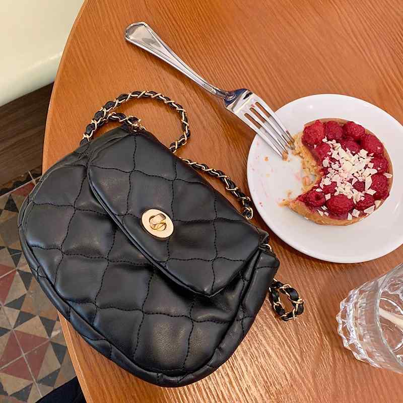 かわいい 肩掛け 多用途 モコモコ ファーバッグ レディースバッグ ふわふわ ショルダー 韓国 チェーン 斜め掛け シンプル バッグ