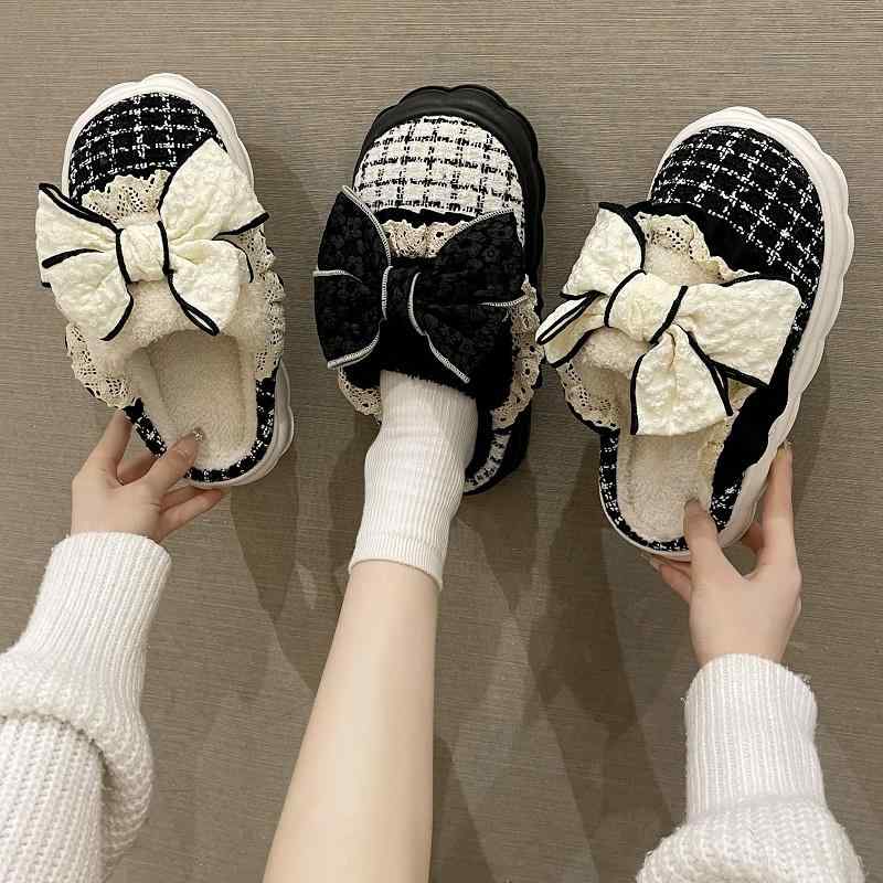 乐天商城 - かわいい ルームシューズ 靴 レディース もこもこ 内ボア 黒 白 室内 ふわふわ 裏起毛 チェック柄 リボン スリッポン スリッパ