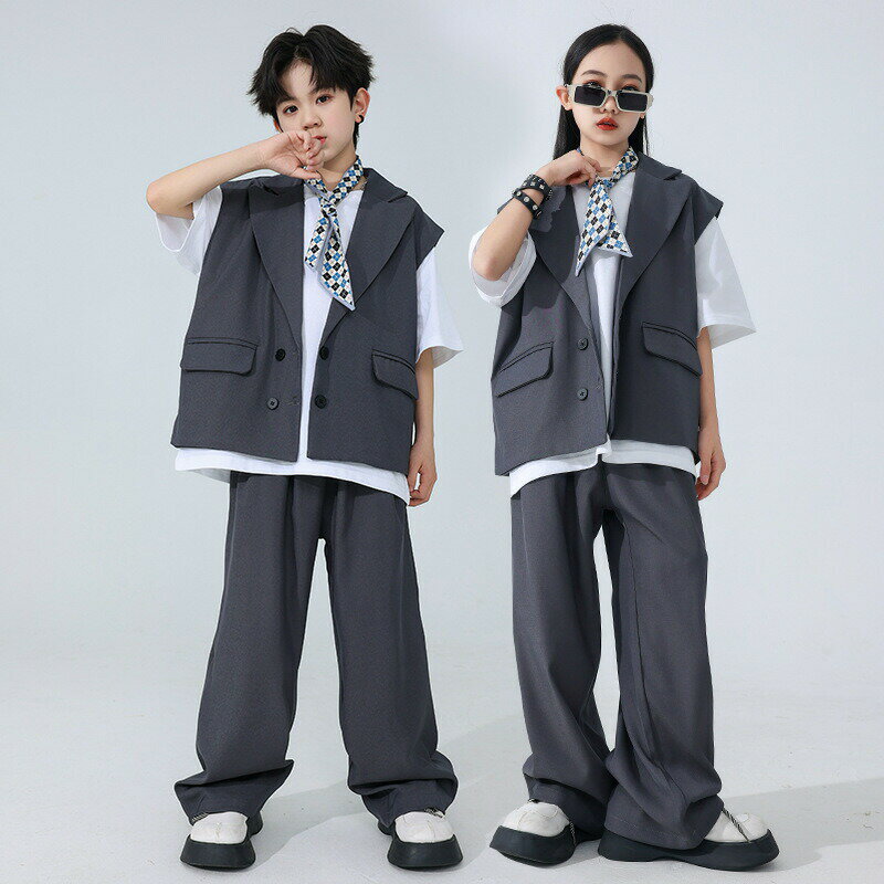 樂天商城 - グレー スーツ キッズ ダンス衣装 セットアップ 男の子 女の子 前開き ベスト スーツ ロングパンツ ゆったりヒップホップ HIPHOP ロック ダンス衣装 Popping locking 舞台 ステージ衣装 スラックス 派手 カッコイイ 演出服 団体服 応援団 発表会