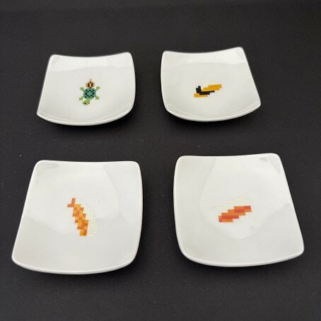 箸置き めでたい箸置き4種 日本製亀 えび まぐろ たまご 縁起物 和風 インテリア 食卓アクセサリー 高..