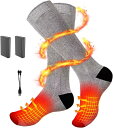 商品詳細 【商品詳細】 &#128293;【2023年新登場電熱ソックス】 当社のヒーターソックスには、耐久性が抜群、履き心地が快適な加熱靴下です。靴下は80％綿、12％ポリエステルを採用しており、優れ。 &#128293;【防寒対策&3秒で速暖】 熱靴下の底部には赤外線炭素繊維電熱ヒーターが内蔵されて、3秒でヒーターの周りが暖かくなり、電熱ヒーターで直接に温めるので暖房効果が高いです。 底冷えから足を温めることで、新陳代謝を維持と血液の循環を刺激できる、全身の冷え予防になります。 &#128293;【360°全面的に加熱で炭素繊維ヒーター】 手洗いまたは洗濯機で洗濯可能。暖かいポリエステル混ナイロン生地で織り上げた発熱ソックスは、伸縮性はもちろん、通気性も抜群です。 厚手な保温層に内蔵されたヒータ—繊維は足を優しく包むことができ、デコボコの違和感が全くありません。 また、バッテリー収納用ポケットも用意し、スッキリ収納できます。 &#128293;【操作?単&3段階の温度調節】 ヒートケーブルと充電されたバッテリーを接続するとスイッチONで電気靴下は暖かくなります。 温度は3段階で調節が可能。 使用している中で寒さを感じた時は、ボタンを押して簡単に温度を変化させることができます。 【品質保障】 ●90日 メーカー希望小売価格はメーカーサイトに基づいて掲載しています