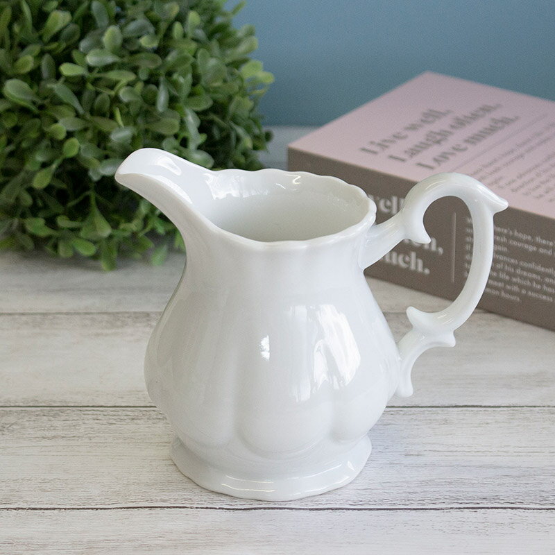 ホワイト ぽってりフリル クリーマー【アウトレット】