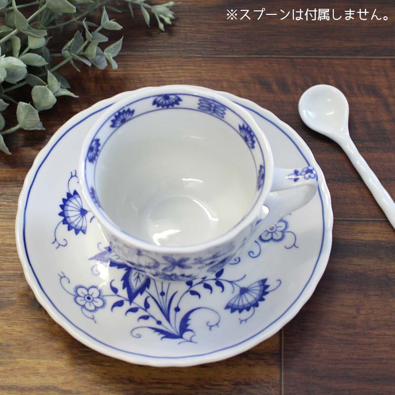 【アウトレット】藍染唐草 カップ＆ソーサー ※裏印違い・鉄粉等あり / 食器 カップ&ソーサー カップ ソーサー 高級感 唐草 花柄 染付 藍染 青 カフェ オリエンタル コーヒー 紅茶 業務用食器 日本製 美濃焼 アウトレット 安い おしゃれ レトロ sara-miki-10011200 サラーミキ サンプル画像2