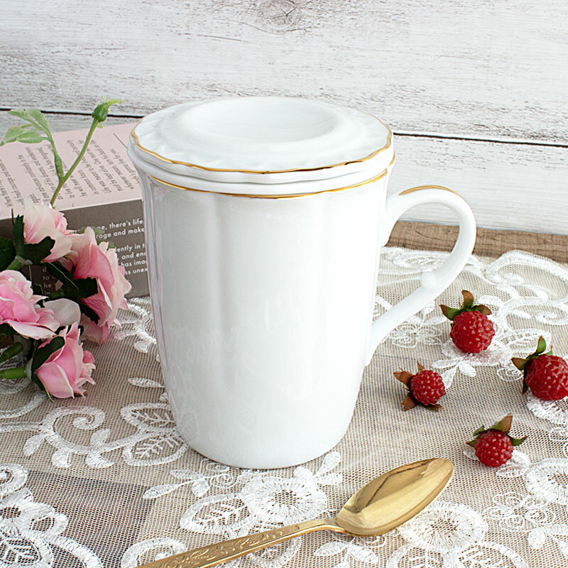 【アウトレット】フタ付 金線フリル ティーカップ風マグ（ティーストレーナー付） / 食器 茶器 金線 マ..