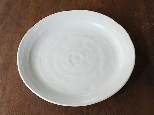 【アウトレット】吉祥粉引うず 8寸皿 / 高級和食器 手作りの器 丸皿 皿 粉引 8寸 刺身に 天ぷらに パスタに メイン料理に 24cm