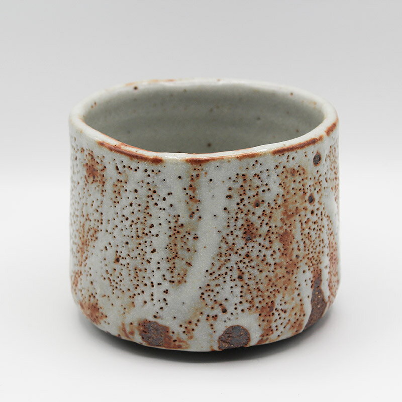 乐天商城 - 【アウトレット】作家物 手づくり陶器 志野 抹茶碗【Φ約11.0×H8.5〜9.0cm】 / 作家物 手づくり陶器 手造り 陶器 志野 赤志野 抹茶碗 お茶 和食器