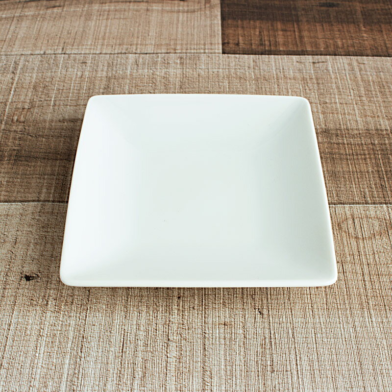 【アウトレット】白磁 スクエア 10.3cm 小皿 / 食器 皿 小皿 四角 小さい ミニ プレート 白 ホワイト 正角皿 菓子皿 お茶請け 無地 シンプル スタイリッシュ アウトレット 安い 日本製