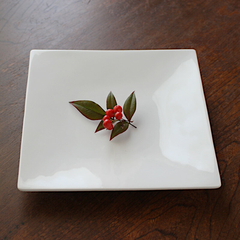 【アウトレット】白磁 18.1cm 正角皿 / 白い食器 お寿司 中皿 盛り皿 スクエア