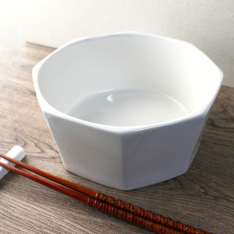 【アウトレット】白八角 大鉢 17cm / ホワイト 無地 八角形 フードボウル サラダボウル 煮物鉢 サラダ鉢 和風 洋風 中鉢 深鉢 麺鉢 丼