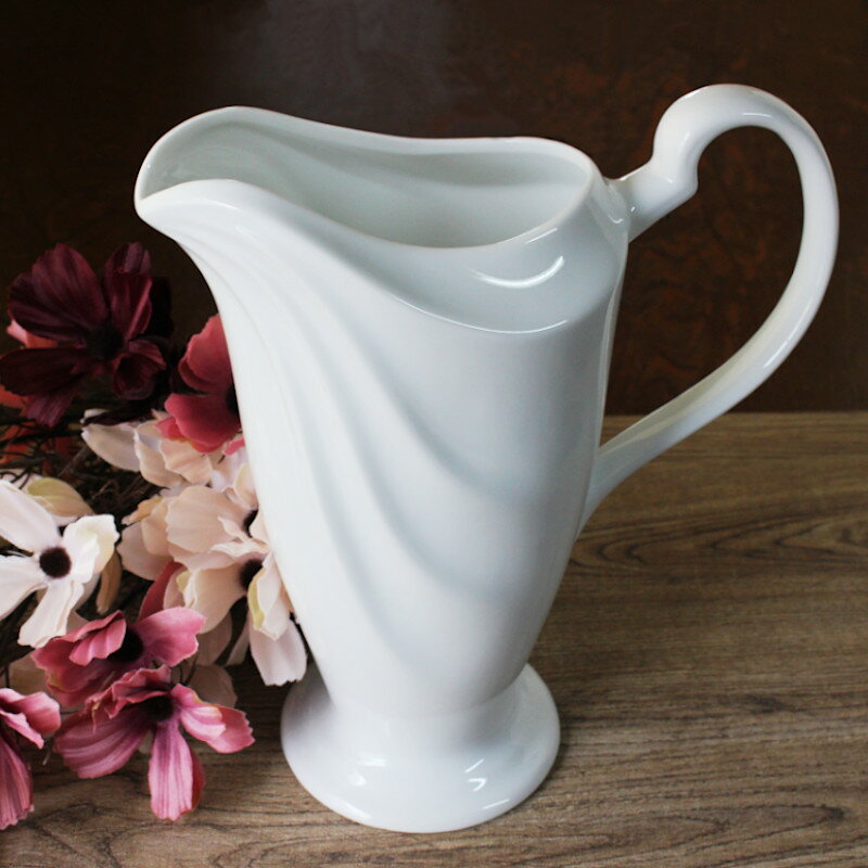 【アウトレット】 ホワイトエレガンスピッチャー [満水時約1200cc/h約23cm] / 白 水差し 雑貨 インテリ..