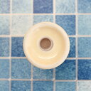 【アウトレット】クリーム色 調味料入れ (1つ穴) / 陶器 クリーム 無地 塩 胡椒 調味料ポット しお コショウ 卓上小物 カフェ 小さいサイズ 喫茶店