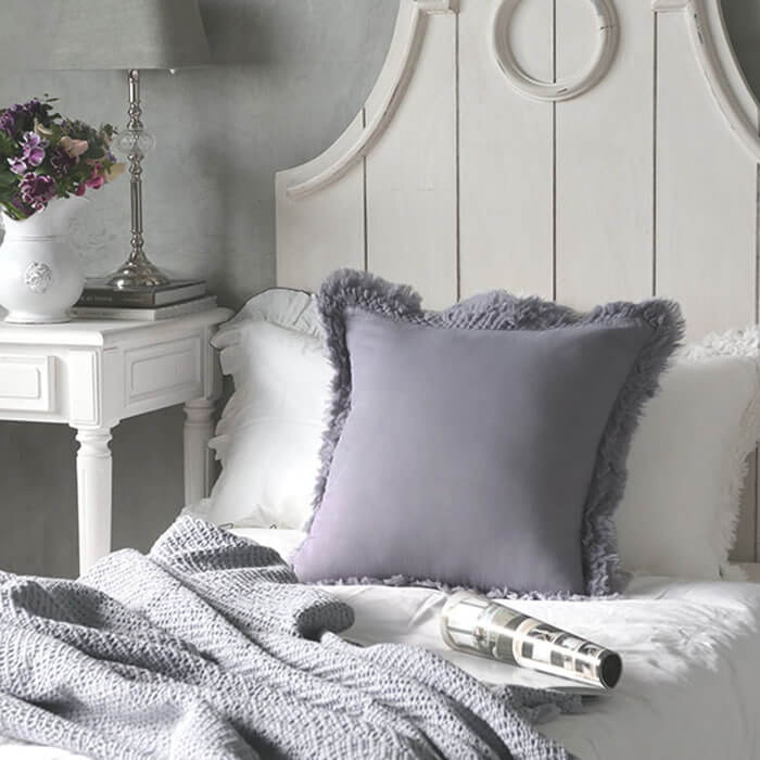 クッションカバー 45x45cm ライト グレー Sarah Grace Odile // 正方形 リネン フリル フリンジ 無地 シンプル 天然素材 綿 コットン 100％ 無地 クッション カバー 正方形 インテリア さらさら オールシーズン フレンチシック ふわふわ サラグレースのサムネイル