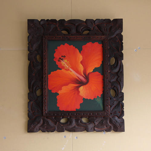 絵画 ハイビスカス・レッド 木製額付き 33×38花 バリ島 スパ カフェ 美容 バリ ハンドメイド 木彫り フラダンス