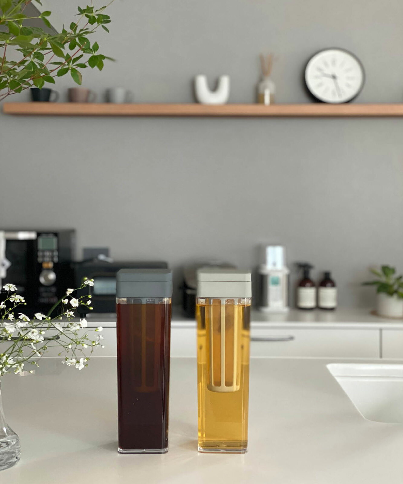 販売累計15万本 麦茶ポット お茶入れ お茶ボトル ピッチャー ［b2c ウォータージャグ 水出しフィルター付き］ コーヒーポット ストレイナー付き 横置き アイスコーヒー 水差し カラフェ かわいい おしゃれ おすすめ 人気 シンプル サラサデザイン sarasa-designstore-10009048 sarasa design store サンプル画像2