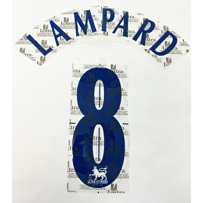 ※マークのみ※ 商品詳細チェルシーFC フランク・ランパード 背番号8アウェイユニフォーム用 マークサイズ【LAMPARD】　横：36cm 縦：7.2cm【8】 横：11.5cm 縦：25.5cm【0】横：11cm 縦：25.5cm転写条件に付いて1.転写条件　温度：150℃ 時間：12〜15秒 圧力：800g/cm2ホットリリース…転写シートは熱いうちにはがしてください。冷えた場合は、もう一度熱を加えてはがしてください。2.転写作業での注意事項●十分な加圧が出来る圧着機をご使用ください。アイロンなどでの圧着では、接着不良を起こす可能性があります。●手動式の圧着機で圧着される場合、水平均等に加圧が出来るように耐熱性のシリコンスポンジ等を下に敷いてください。●素材に凸凹のあるものや切り替えしのある部分に圧着する場合、圧力が均等にかからず、はがれたりする事がありますのでご注意ください。3.その他の注意事項●マーク加工後のマークにはアイロンを当てないで下さい。●タンブラー乾燥、乾燥機のご使用は絶対にお避け下さい。●撥水加工の素材には使用できません。●湿った状態で長時間放置しますと、色落ちや移染の原因となりますのでご注意ください。 ※ブラウザやお使いのモニター環境により、掲載画像と実際の商品の色味が若干異なる場合があります。※商品詳細画像は今シーズン展開外カラーを掲載していることがあります。※掲載の価格・デザイン・仕様について、予告なく変更することがあります。あらかじめご了承ください。