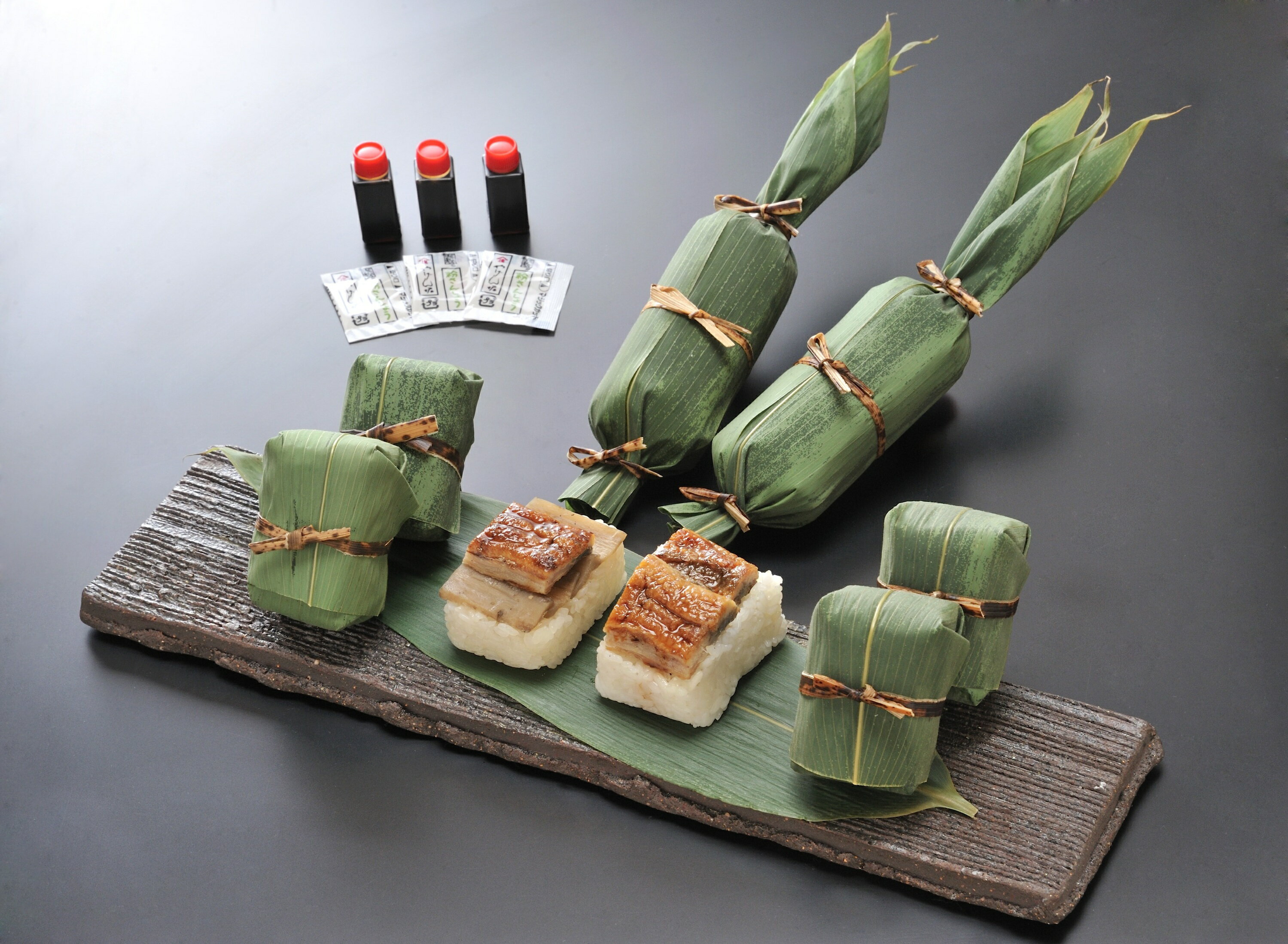 【Cセット】うなぎ笹むし1本・お凌ぎ笹むし2個・お凌ぎ八幡むし2個入【クール便通販】 長野 松本 うなぎ 鰻 笹むし お取り寄せ グルメ 信州 ご当地 美味しい ギフト 贈答 桜家 おすすめ 人気 120g×1・お凌ぎ笹むし70g×2・お凌ぎ八幡むし70g×2