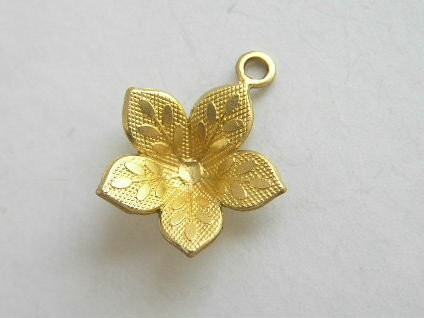 M448br 4個入り　ブラスチャーム　メタルフラワー