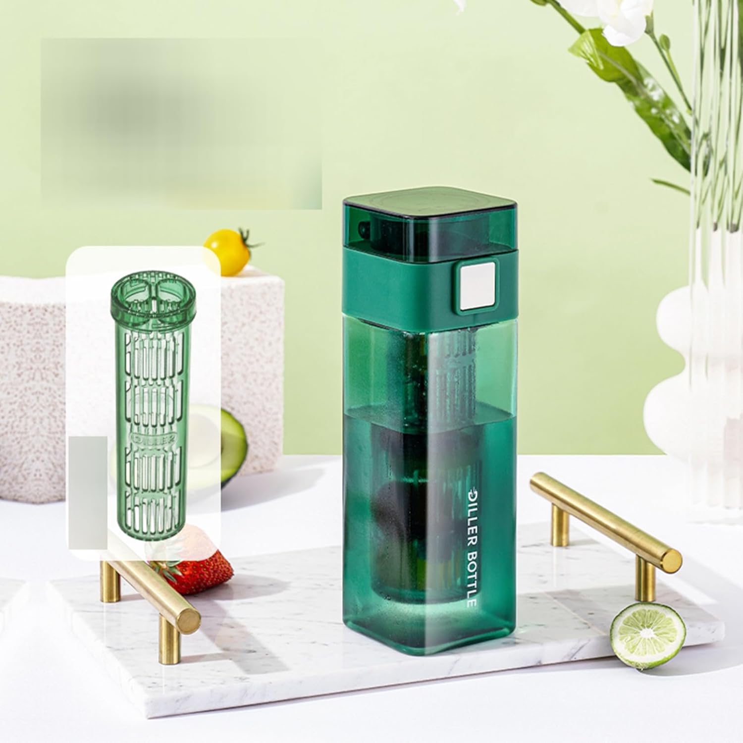 ウォーターボトル 四角形 Tritan 茶漉し付き 水筒 直飲み 740ml 大型 目盛り ワンタッチ スポーツ飲料..