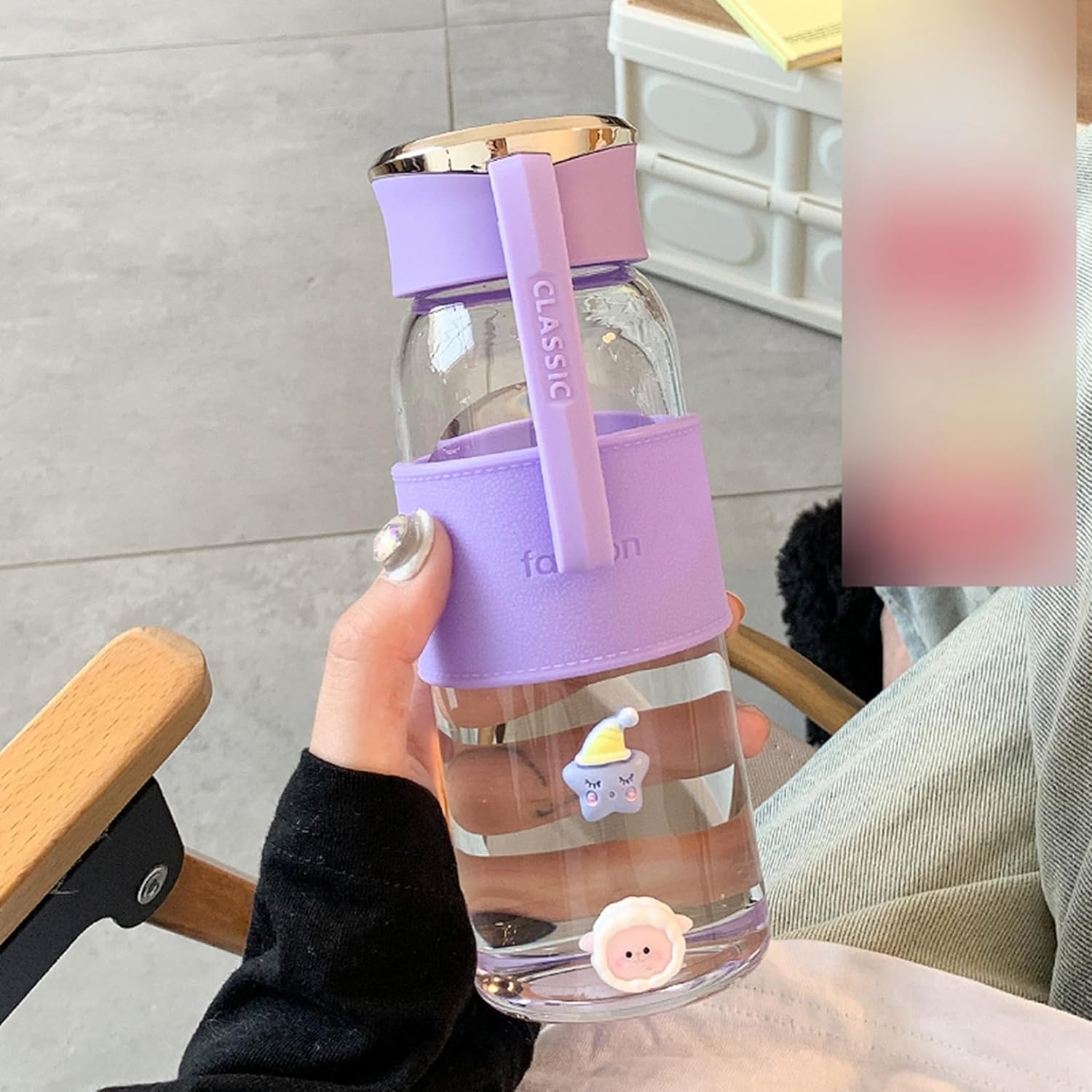 ガラスボトル 水筒 ウォーターボトル 蓋付き 直飲み クリア キャリーハンドル付き 水分補給 耐熱耐冷ボ..